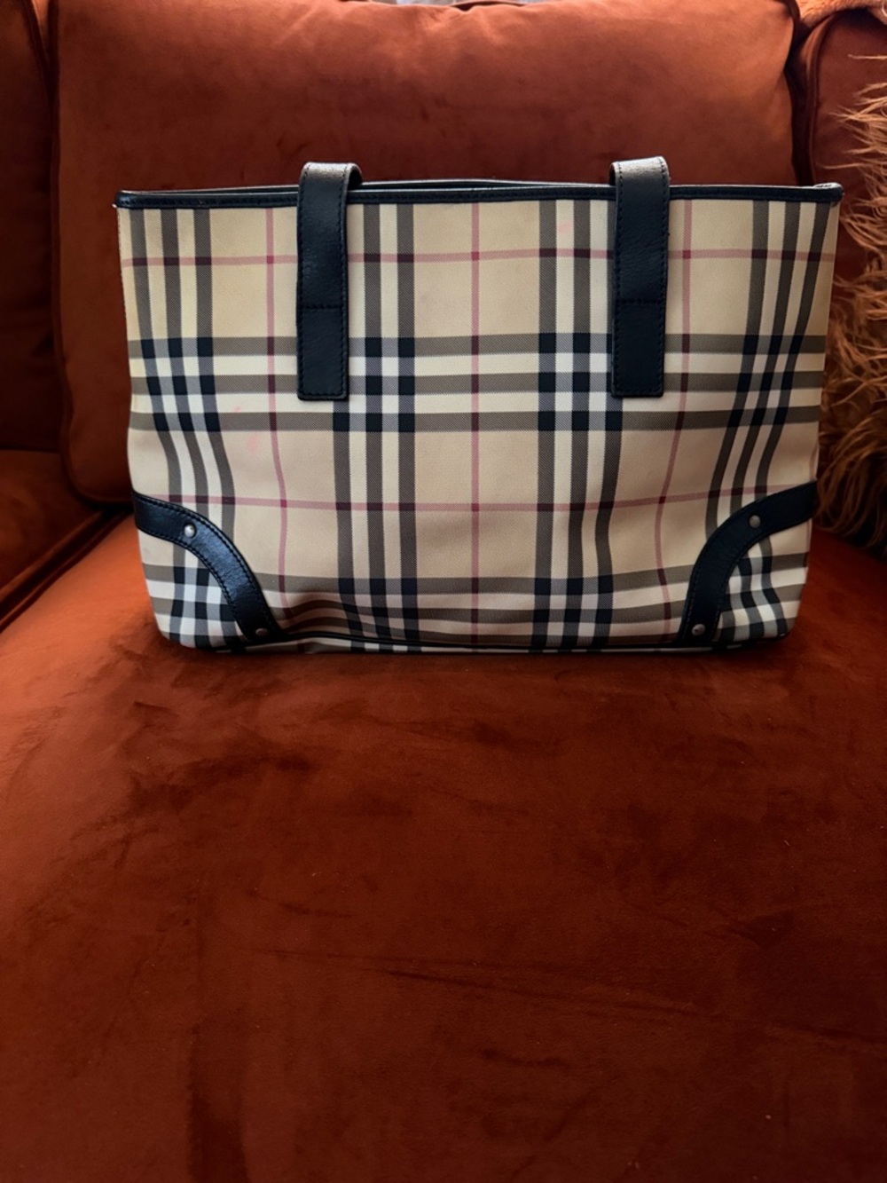 Classic Check Tote Bag in Beige and Black - Picture 2 of 12